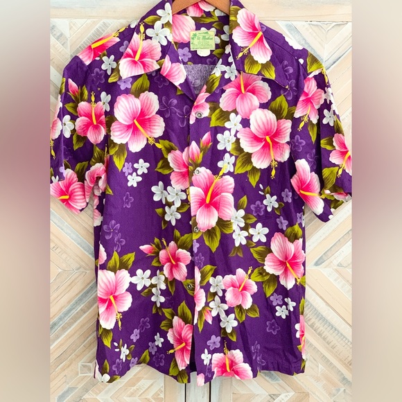 Vintage made in Hawaii Ui-Maikai short sleeve dress shirt. - Picture 2 of 9